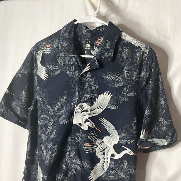 H&M Button Down Shirt - Picture 3 of 4